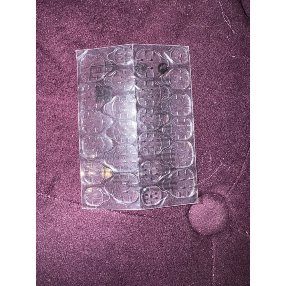 Press on nails